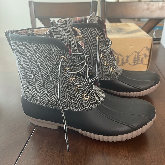 herringbone duck boots